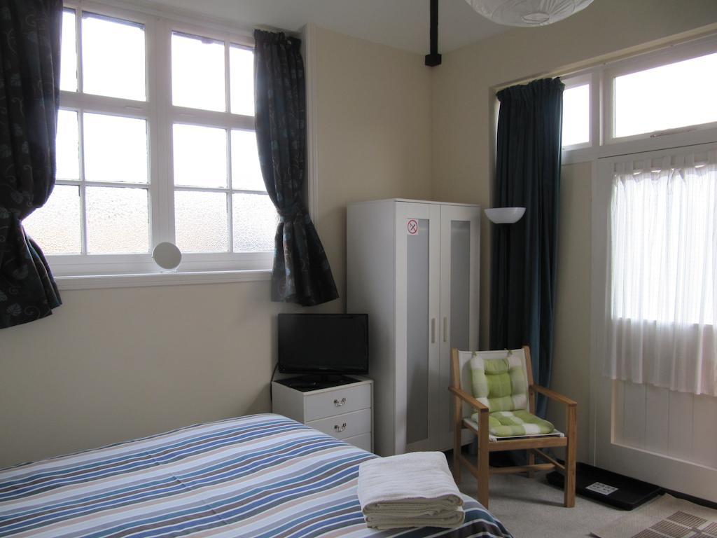 The Royal Oak Hotel Weymouth Szoba fotó